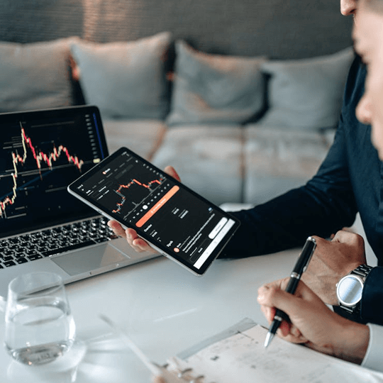 Olutrixon crypto investment experts team